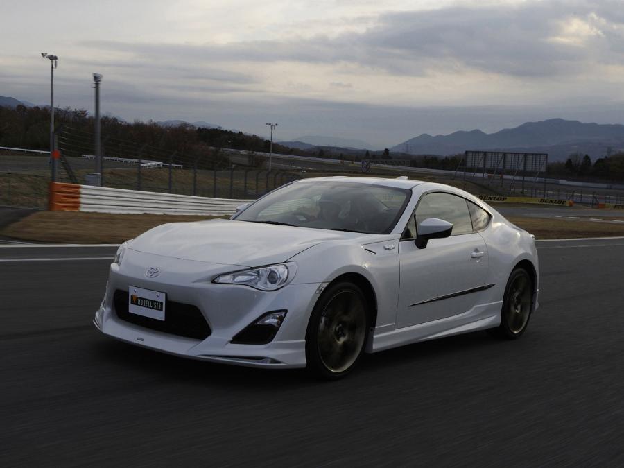 Toyota GT 86 by Modellista '2012